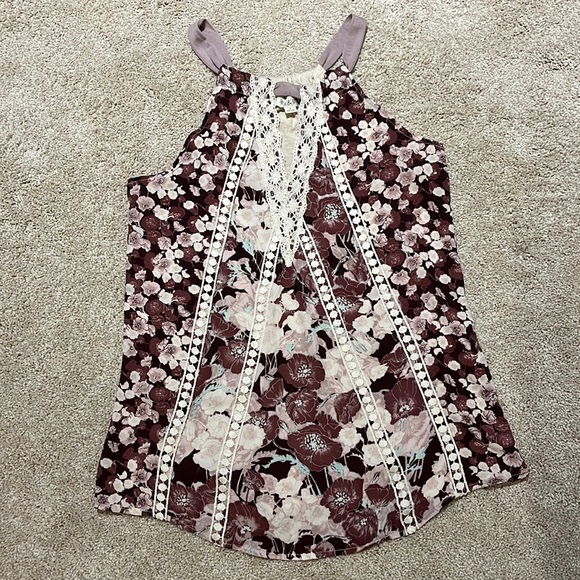Floral Lace Accent Tank Top- Small - Picture 1 of 4
